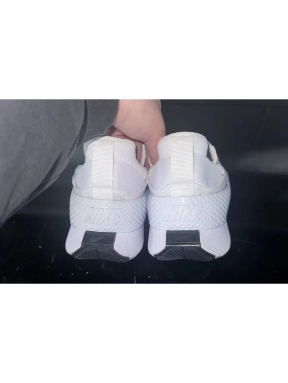 Nike Go FlyEase Womens Athletic Easy On/Off Shoes Sneakers Size 5.5 White Black